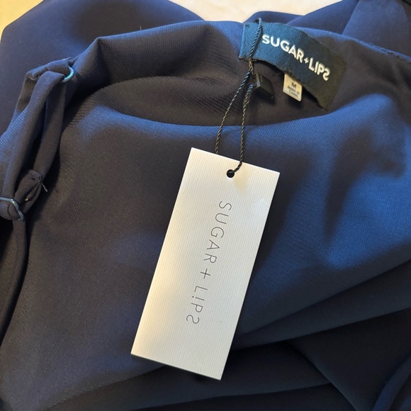 New dress size medium - Picture 6 of 6